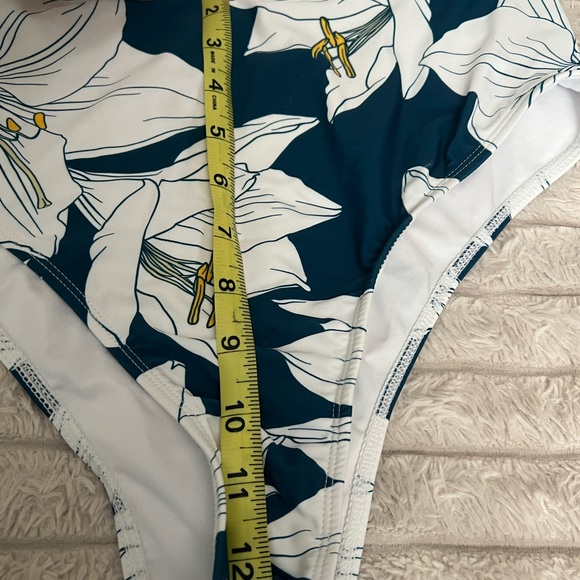 Mustard, white and green flower two piece swimsuit. Size L . From cup she - Picture 13 of 16